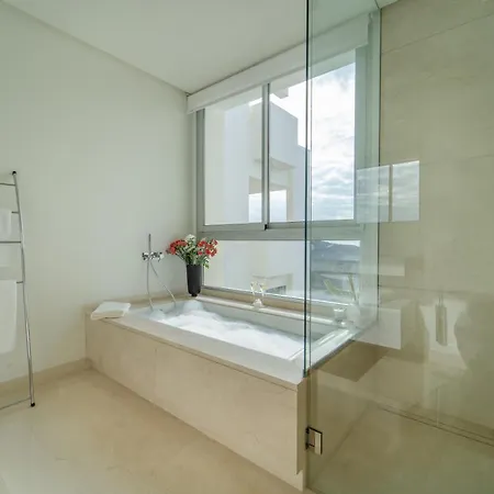 アパート In Ground Floor In Marbella Club Hills, *