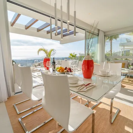 In Ground Floor In Marbella Club Hills, アパート *