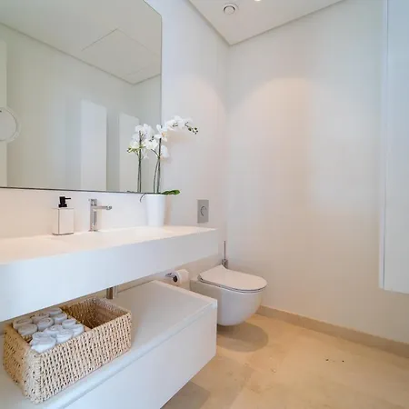 In Ground Floor In Marbella Club Hills, アパート