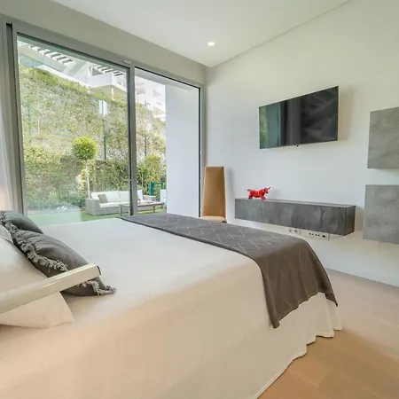 アパート In Ground Floor In Marbella Club Hills, ベナアビス