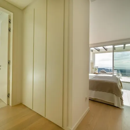 In Ground Floor In Marbella Club Hills, アパート