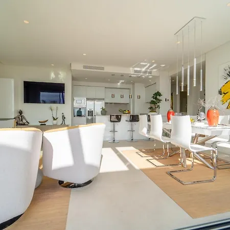 In Ground Floor In Marbella Club Hills, アパート