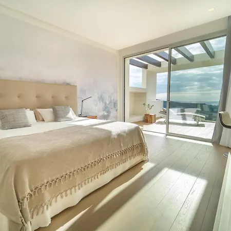 In Ground Floor In Marbella Club Hills, アパート